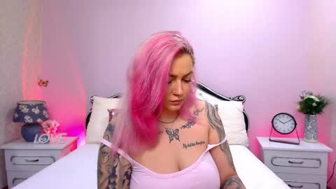 Snapshot of foxxyclarise chatting on April 2026 05:24:02 PM Clarise online show from April 2026 05:24:02 PM