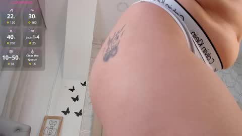 Foxy online show from November 2025 08:08:01 PM