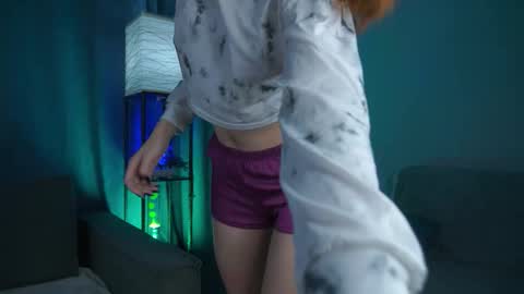 Snapshot of foxy_cute4you chatting on November 2025 07:13:01 PM Eva online show from November 2025 07:13:01 PM