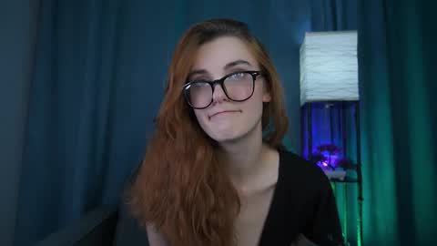 Snapshot of foxy_cute4you chatting on November 2025 07:18:01 PM Eva online show from November 2025 07:18:01 PM