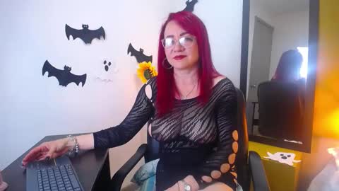 Foxy miilf online show from November 2025 12:50:02 PM