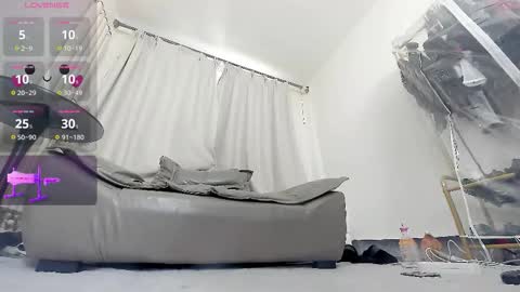 yiyi online show from March 2026 08:09:02 AM