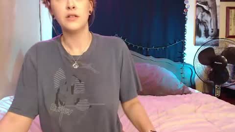 Snapshot of foxymalloryknoxy69 chatting on July 2026 07:24:01 AM Mallory Koxx online show from July 2026 07:24:01 AM