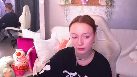 Maya online show from October 2025 07:18:02 AM