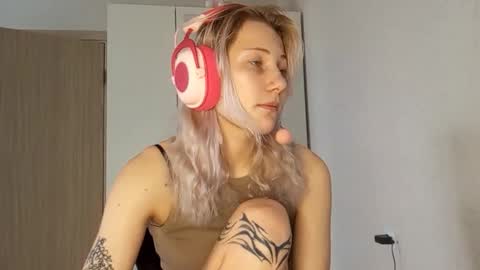 Snapshot of foxysable chatting on November 2025 08:12:01 AM Kate online show from November 2025 08:12:01 AM