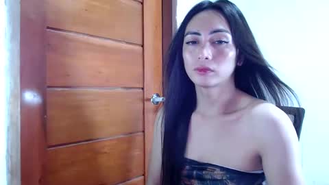Snapshot of foxytheaxxx chatting on March 2026 04:52:01 AM Thea online show from March 2026 04:52:01 AM