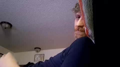 Snapshot of fozzybear2004 chatting on February 2026 08:04:01 AM isaac online show from February 2026 08:04:01 AM