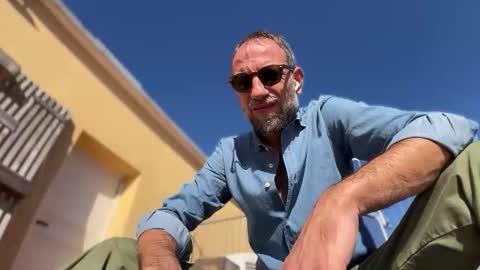 Snapshot of fra___ chatting on October 2025 08:51:02 AM fra___ online show from October 2025 08:51:02 AM