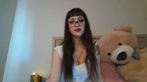 Snapshot of fragilemasochist chatting on February 2026 07:03:02 PM Angel online show from February 2026 07:03:02 PM