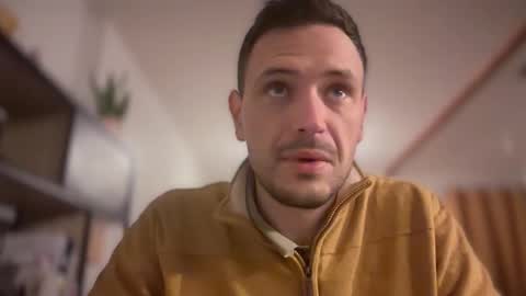 Snapshot of fraisetagada359 chatting on November 2025 05:50:02 AM fraisetagada359 online show from November 2025 05:50:02 AM