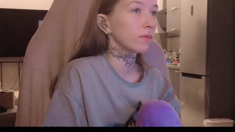 fran_bow online show from February 2026 04:18:02 AM