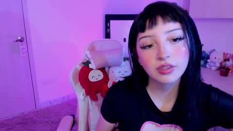 Snapshot of francesca_7 chatting on January 2025 05:24:02 PM francesca_7 online show from January 2025 05:24:02 PM