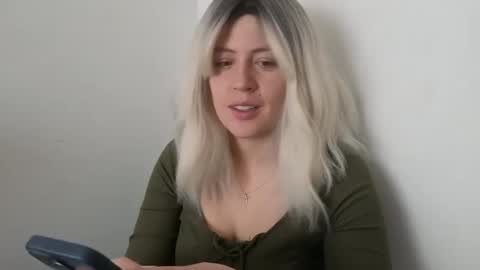 Francesca online show from September 2025 07:15:02 PM