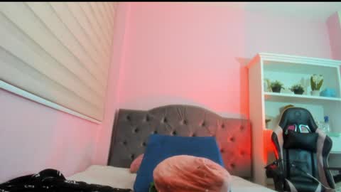 franchezcaa online show from April 2026 01:16:01 PM