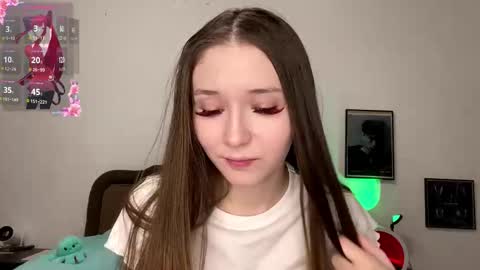 Snapshot of francinaporteus chatting on December 2025 12:12:02 PM Francis online show from December 2025 12:12:02 PM