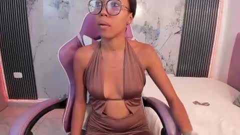 Laura online show from July 2026 07:20:02 PM