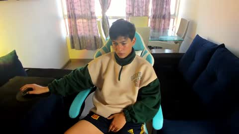 Snapshot of franco_rizzo01 chatting on January 2025 06:21:01 PM frank online show from January 2025 06:21:01 PM