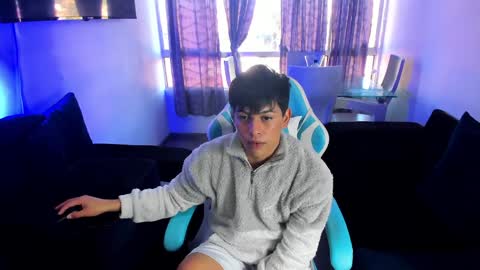 Snapshot of franco_rizzo01 chatting on January 2025 09:21:01 PM frank online show from January 2025 09:21:01 PM