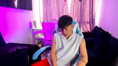 Snapshot of franco_rizzo01 chatting on February 2025 09:40:01 PM frank online show from February 2025 09:40:01 PM