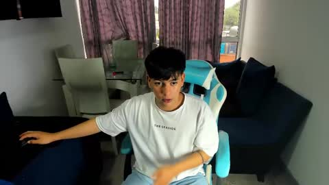 Snapshot of franco_rizzo01 chatting on February 2025 10:03:01 PM frank online show from February 2025 10:03:01 PM