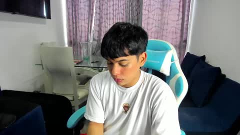 Snapshot of franco_rizzo01 chatting on February 2025 10:20:02 PM frank online show from February 2025 10:20:02 PM