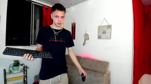 Snapshot of franco_taylor chatting on April 2026 06:11:01 AM Franco taylor online show from April 2026 06:11:01 AM