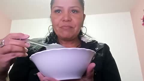 Snapshot of francy_froz chatting on January 2025 11:02:02 PM francy froz online show from January 2025 11:02:02 PM