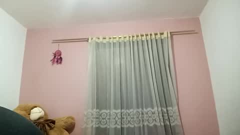 Snapshot of francy_froz chatting on February 2025 01:58:01 AM francy froz online show from February 2025 01:58:01 AM