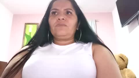 Snapshot of francy_froz chatting on December 2025 02:49:01 AM francy froz online show from December 2025 02:49:01 AM