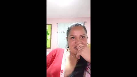 Snapshot of francy_froz chatting on December 2025 03:01:02 AM francy froz online show from December 2025 03:01:02 AM