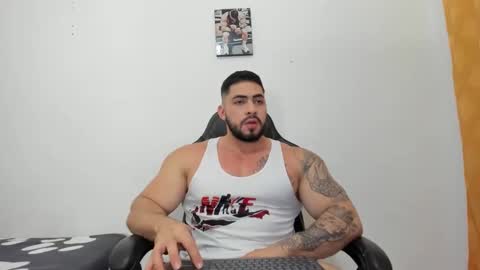 frank_foxx1 online show from November 2025 03:06:01 AM