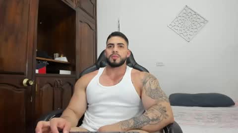 Snapshot of frank_foxx1 chatting on July 2026 04:41:02 AM frank_foxx1 online show from July 2026 04:41:02 AM
