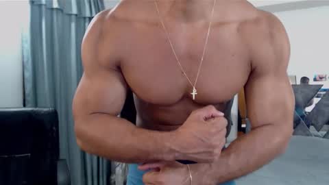 Snapshot of frank_heaven_shore chatting on January 2026 02:43:01 PM Frank online show from January 2026 02:43:01 PM