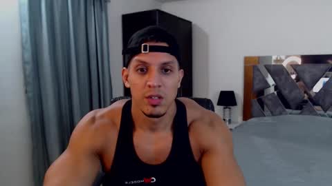 Snapshot of frank_heaven_shore chatting on February 2026 03:06:01 PM Frank online show from February 2026 03:06:01 PM