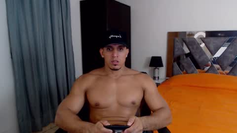 Snapshot of frank_heaven_shore chatting on February 2026 07:48:01 PM Frank online show from February 2026 07:48:01 PM