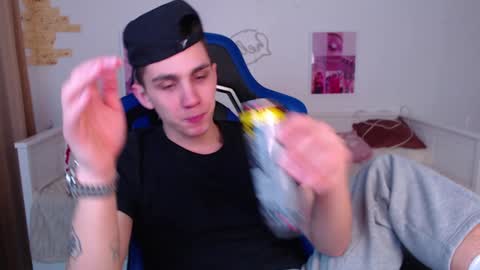 Frank online show from January 2025 05:22:02 AM