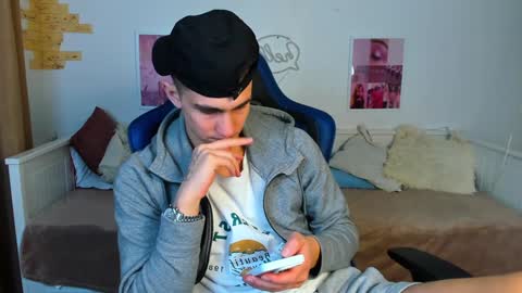 Frank online show from February 2025 09:37:01 AM