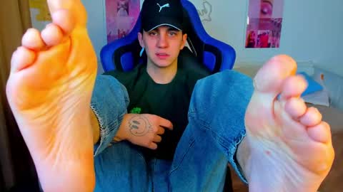 Frank online show from March 2025 04:12:02 AM