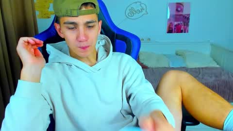 Frank online show from September 2025 04:47:01 AM