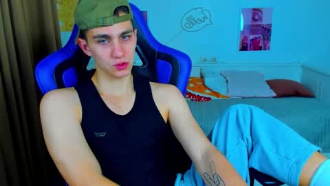 Frank online show from September 2025 04:40:02 AM