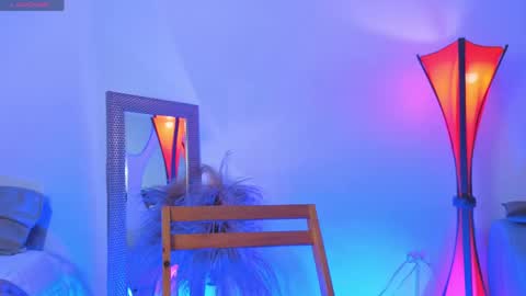 Fransheska online show from April 2026 11:35:02 AM