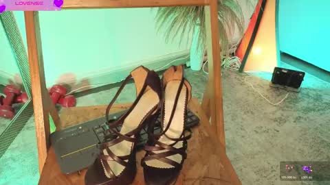 Fransheska online show from May 2026 11:39:01 AM