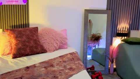 Fransheska online show from May 2026 11:38:01 AM