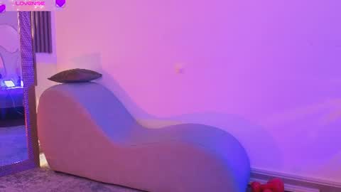 Fransheska online show from July 2026 11:27:01 AM