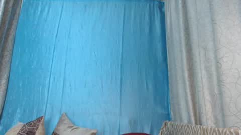 frau_becky online show from December 2024 01:40:01 PM