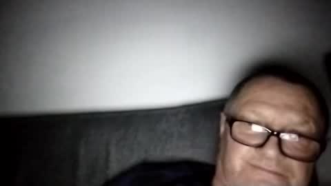 Snapshot of frauenfeind1 chatting on December 2024 05:31:02 AM Wolfi online show from December 2024 05:31:02 AM