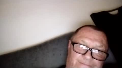 Snapshot of frauenfeind1 chatting on March 2025 12:30:02 PM Wolfi online show from March 2025 12:30:02 PM