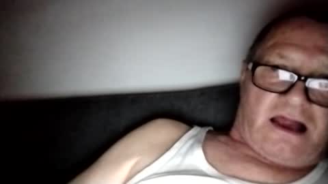 Snapshot of frauenfeind1 chatting on March 2025 07:18:01 PM Wolfi online show from March 2025 07:18:01 PM