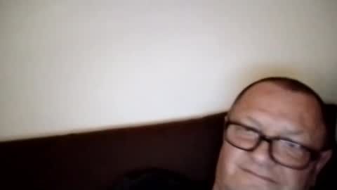 Snapshot of frauenfeind1 chatting on September 2025 06:58:02 AM Wolfi online show from September 2025 06:58:02 AM