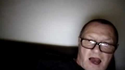 Snapshot of frauenfeind1 chatting on October 2025 12:41:02 PM Wolfi online show from October 2025 12:41:02 PM